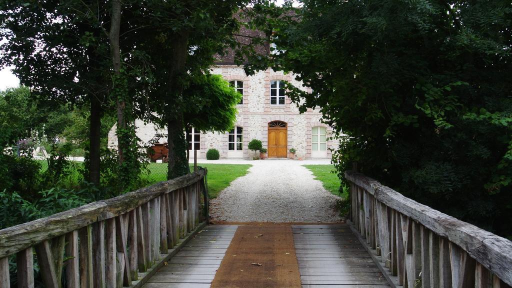 Villiers-aux-Corneilles Le Chateau De Mon Pere Bed & Breakfast エクステリア 写真